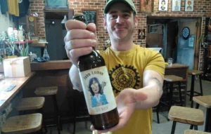 Une brasserie bretonne contrainte d'arrêter de commercialiser sa bière sous le nom de John Lemon